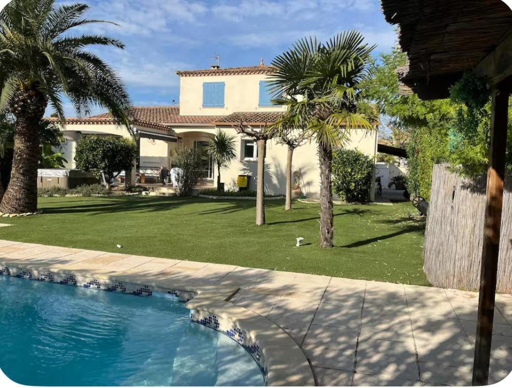 Villa Avec Piscine Gallargues-le-Montueux Luaran gambar